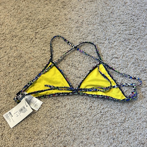 NWT tie back arena training top - Picture 3 of 3